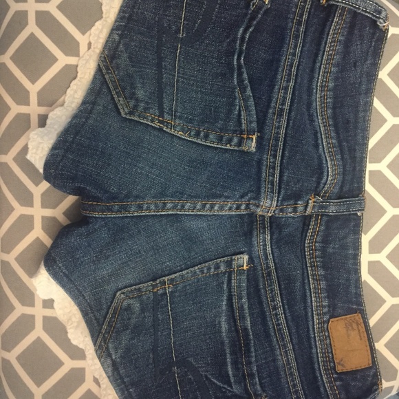American Eagle Jean Shorts W/lace Size 0 - Picture 3 of 3